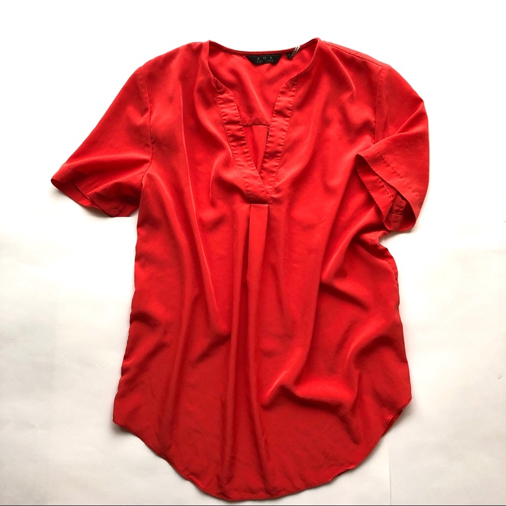 ZOA silky red vneck top, Large